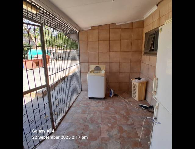 5 BEDROOM HOUSE FOR SALE IN BO-DORP